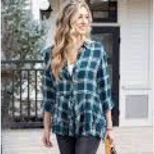Grace and Lace XL Plaid top